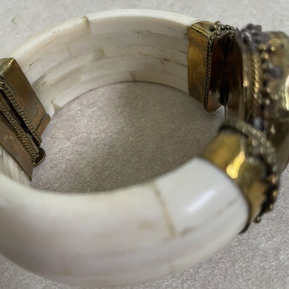 Vintage Buffalo Bone & Brass With Large Brown Agate Stone Unisex A217 - Picture 6 of 9